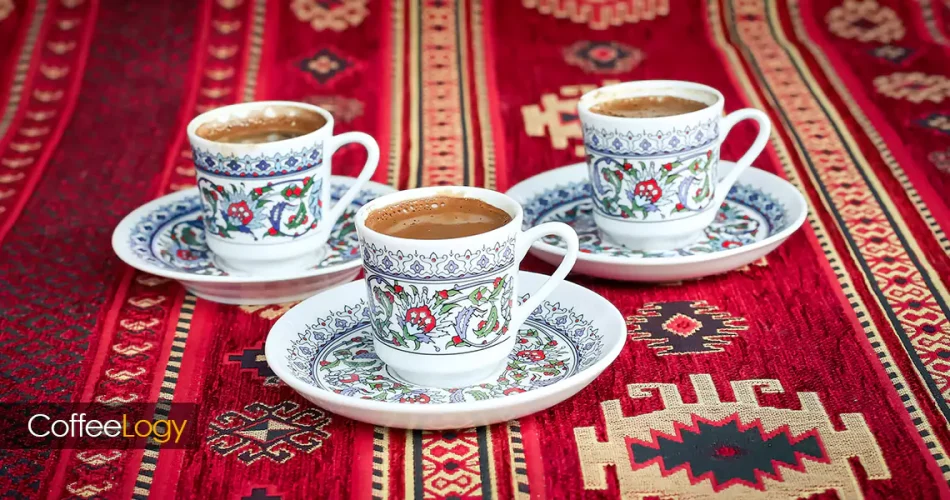 آداب و رسوم نوشیدن قهوه در کشورهای مختلف قهوه ترک عربی فیکا