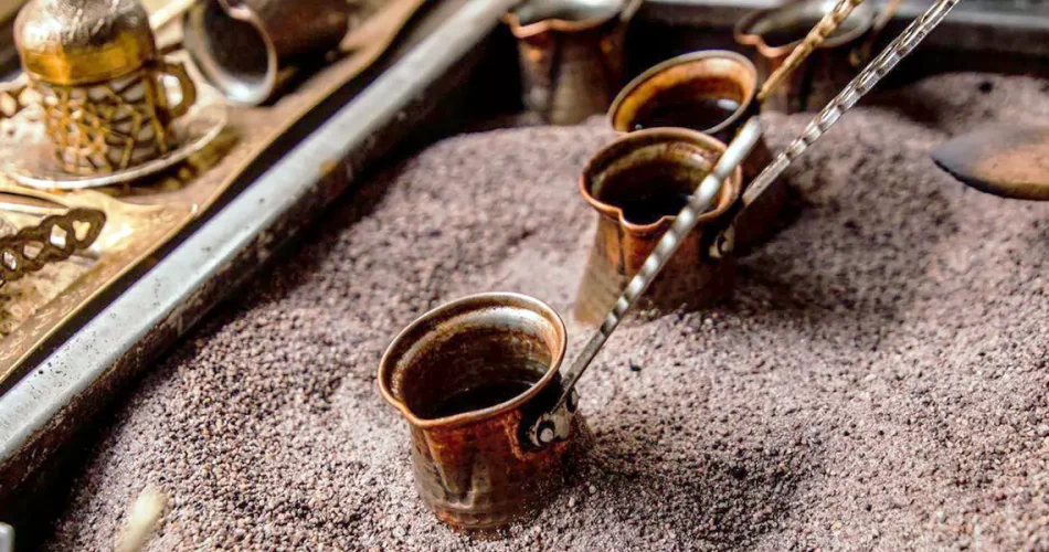 تاریخچه قهوه ترک استانبول فرهنگ قهوه‌خانه دم‌آوری جَزوه آداب ترکیه