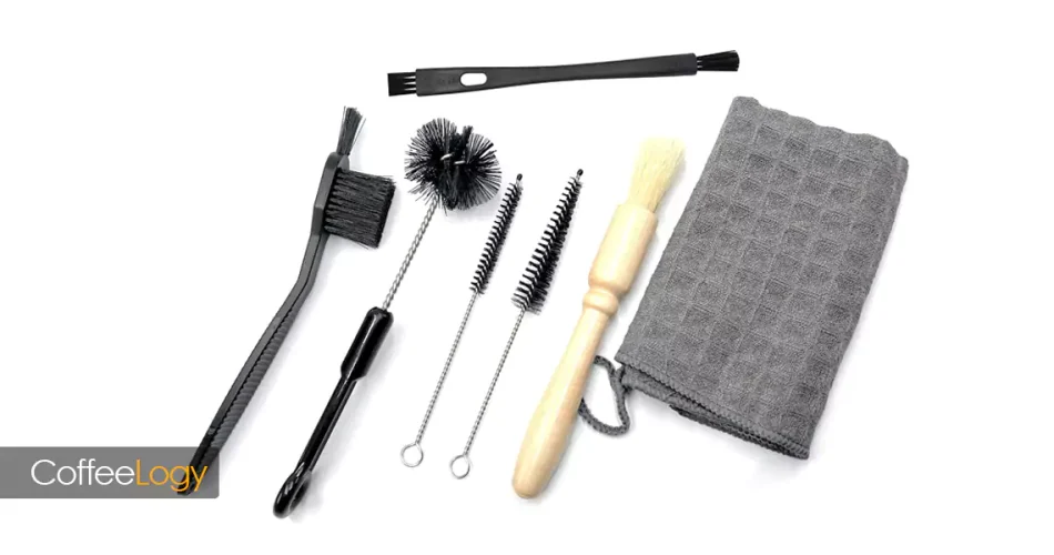 برس تمیزکردن آسیاب قهوه؛ وسایل درست کردن قهوه